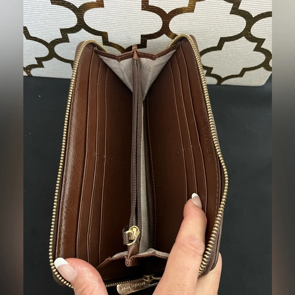 MK Wallet Bundle - Picture 7 of 7